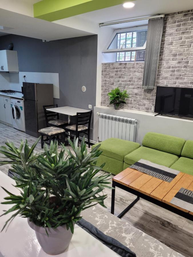 Дом 33 Возле Клиники Астхик Villa Jerevan Exteriör bild